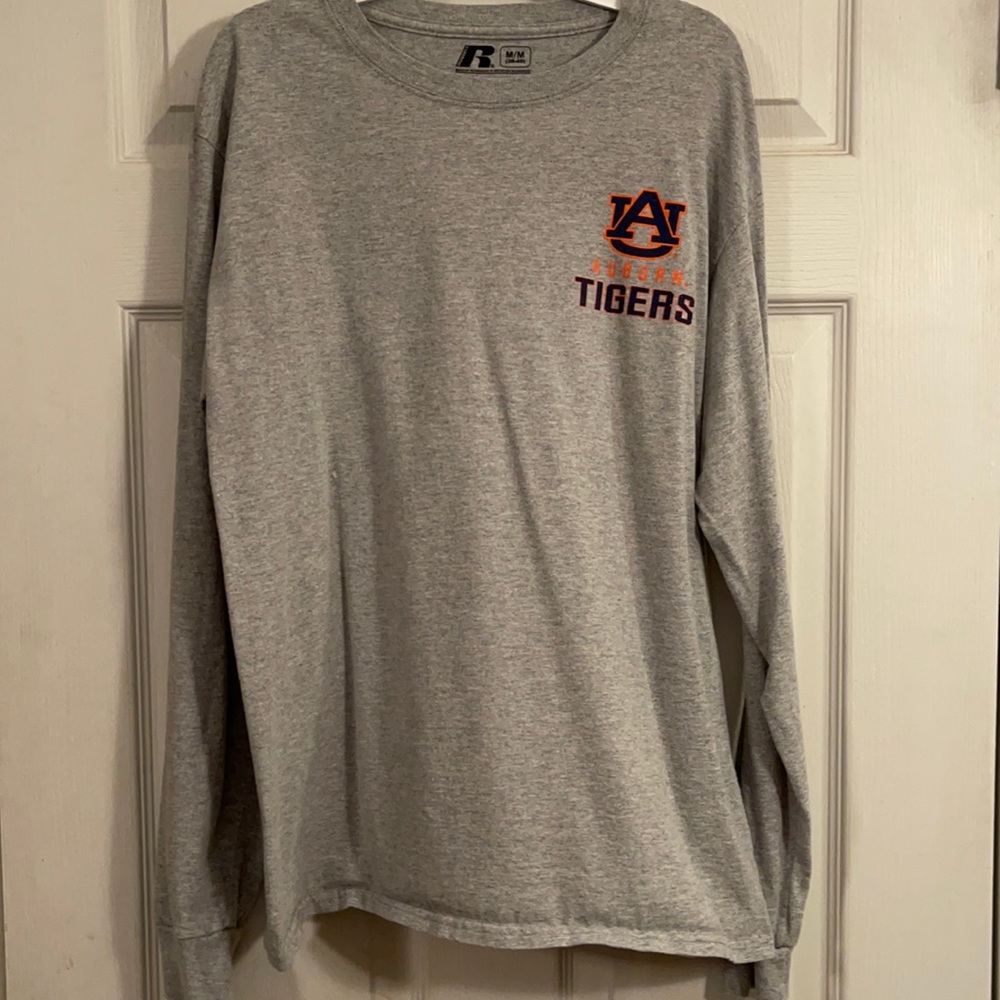 Men’s Long Sleeve T-Shirt Size Medium